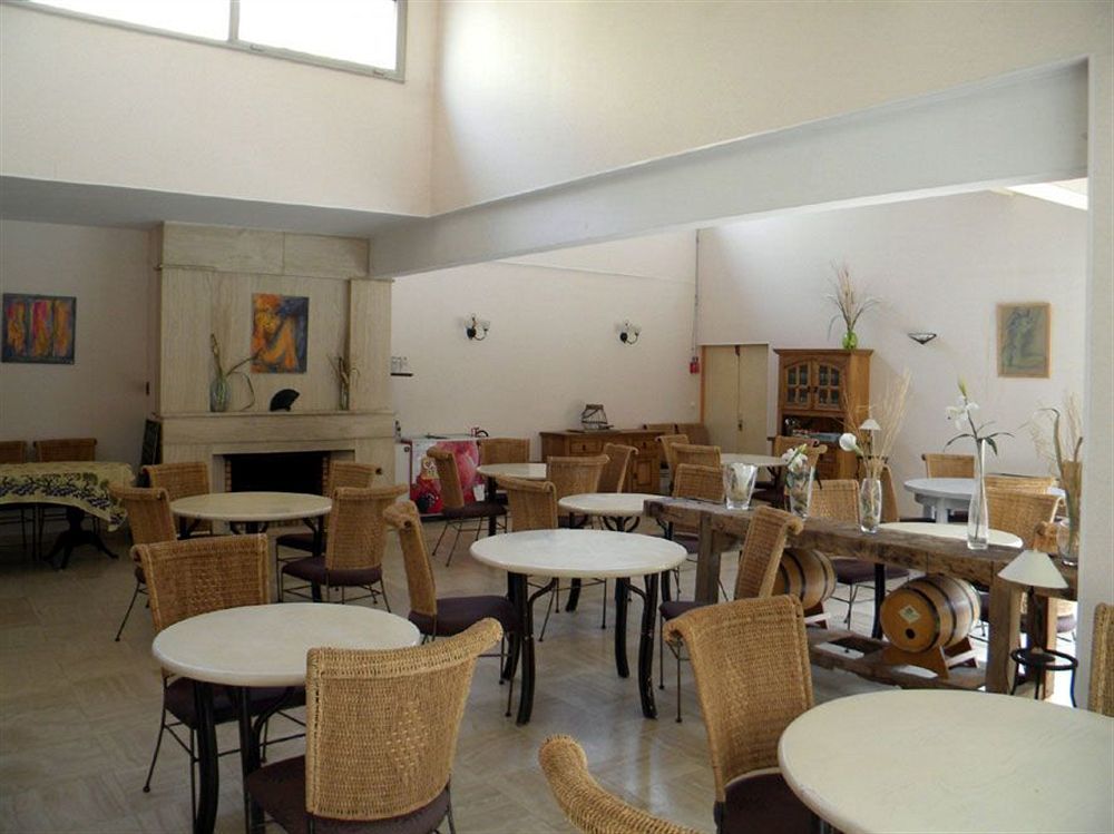 Hotel Restaurant Le Mas De L'Olivier Pont-Saint-Esprit Exterior foto