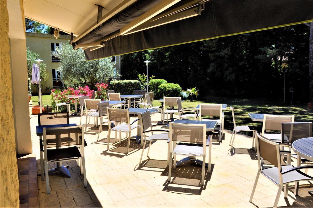 Hotel Restaurant Le Mas De L'Olivier Pont-Saint-Esprit Exterior foto